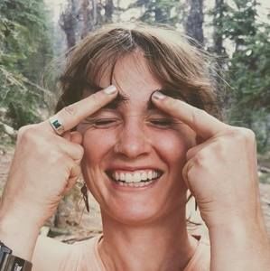 Meet your Posher, Cara